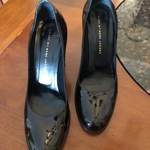 Marc by Marc Jacobs black pumps